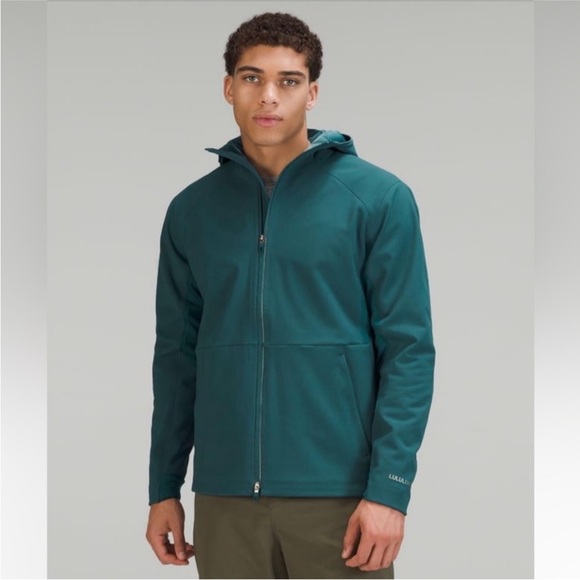 Lululemon Cross Chill RepelShell Jacket in Green Jasper - Picture 1 of 14